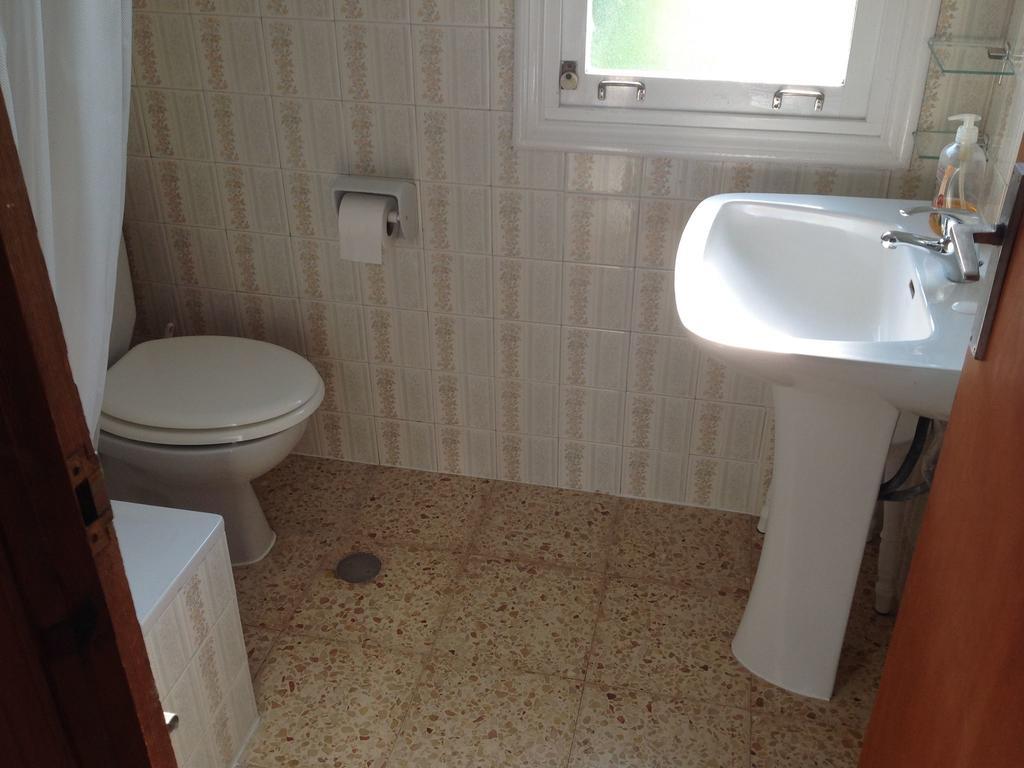 Cozy Holiday Home In Porto Do Son Near Beach Portosín Exterior foto